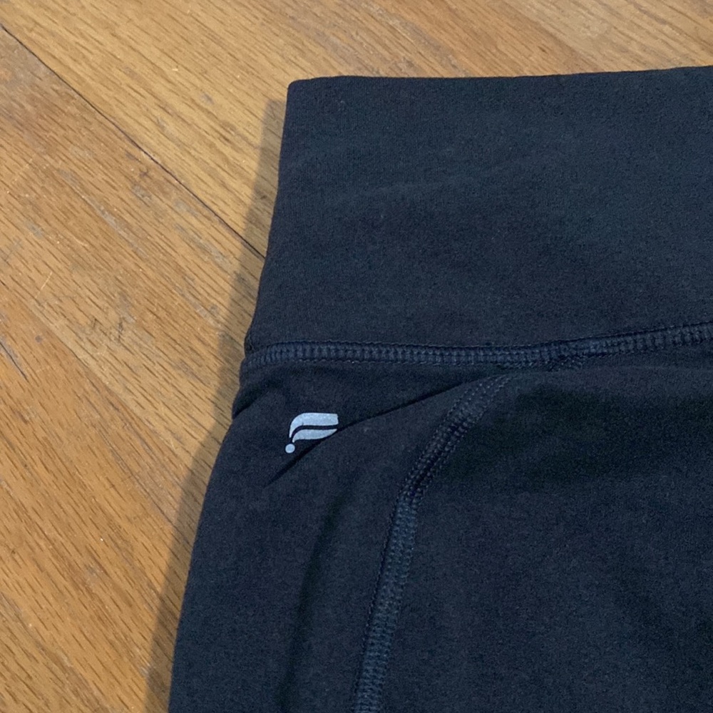 Fabletics Exercise Capris - Picture 4 of 7